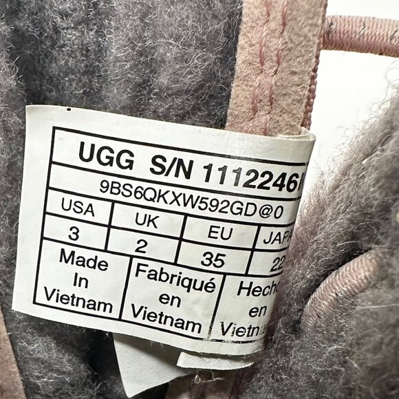 UGG Girls Pink Crystal Butte II Waterproof Leather Winter Boots Size 3 Excellent - Picture 8 of 9